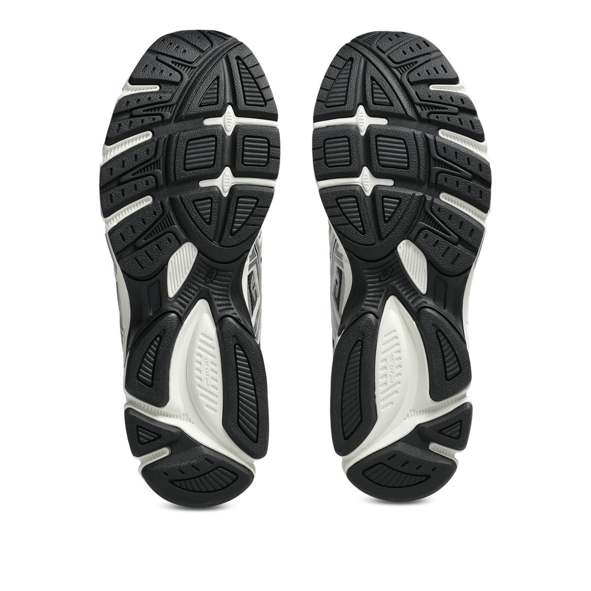 ASICS GEL-STRATUS MC dış taban ve tutuş deseni