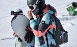 Snowboard boyu seçimi: tahtanın uzunluğunu ve genişliğini değerlendirmek
