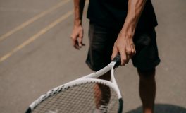 Yeni başlayan için tenis raketi